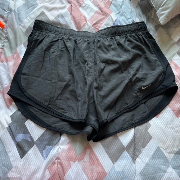 Pants - Nike Dry Fit Shorts XL